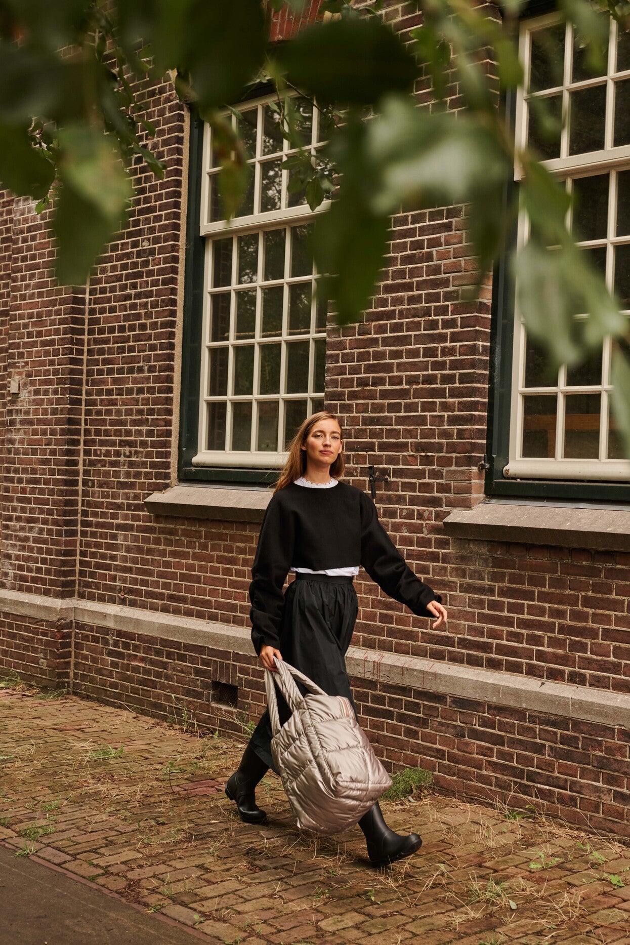 Clode Puffy Shoulder Bag | Greige Gold