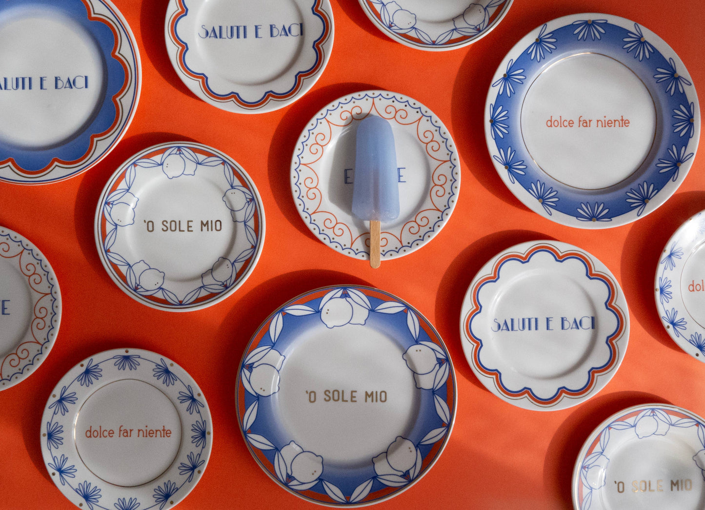 DOLCE FAR NIENTE BIG - Porcelain plate with writing