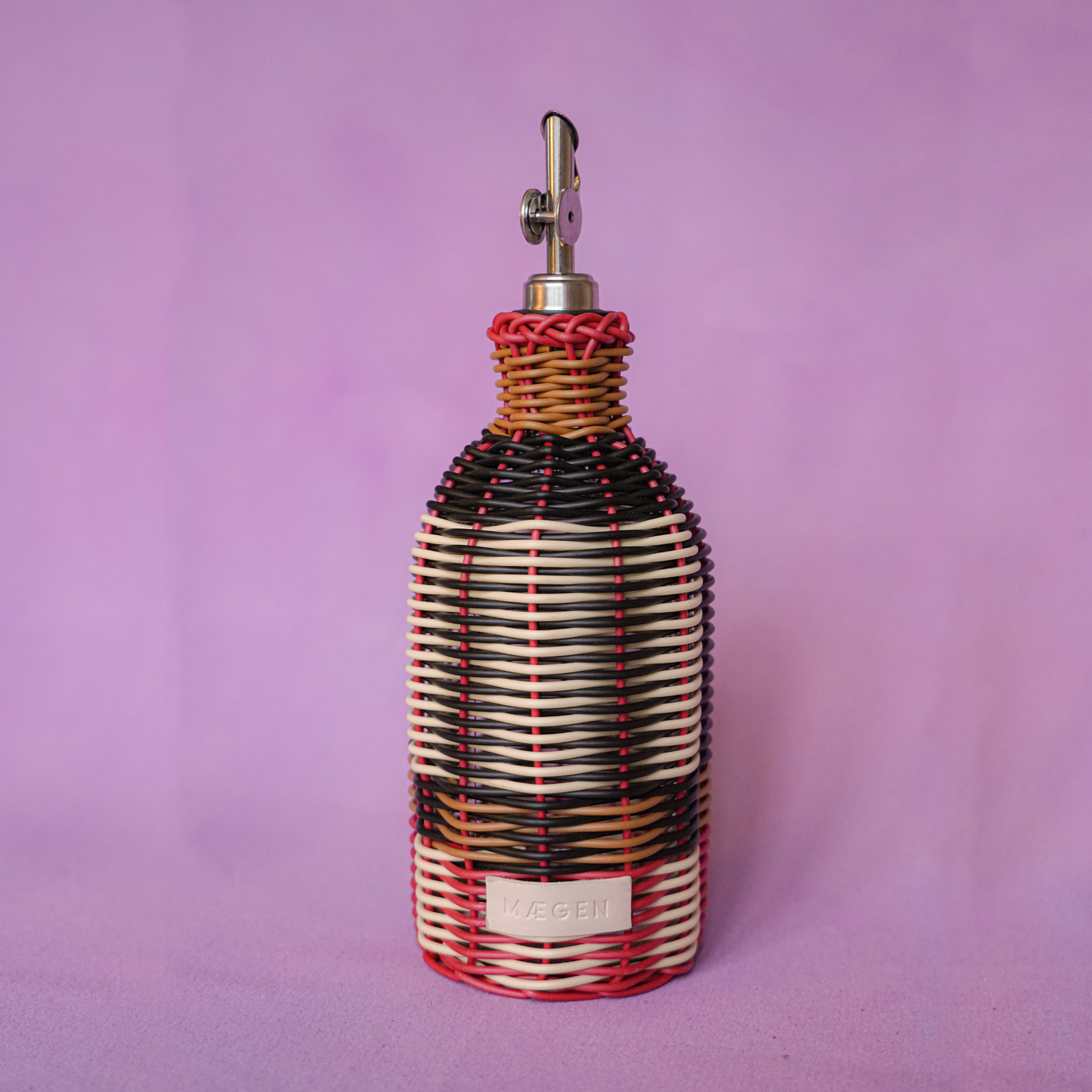 Oil Decanter | Black & Cream