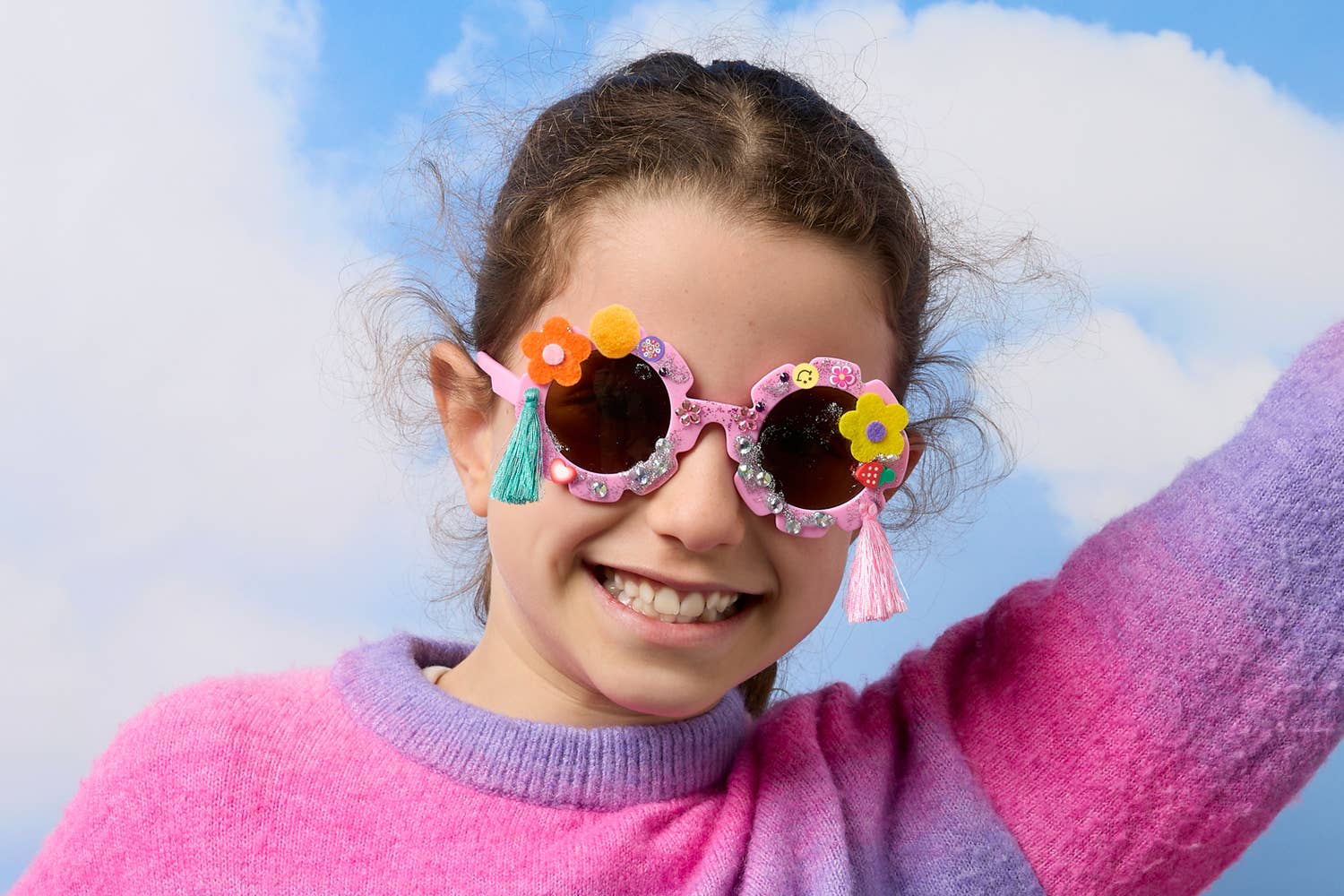 Decorate Your Own Sunglasses (Kids) 