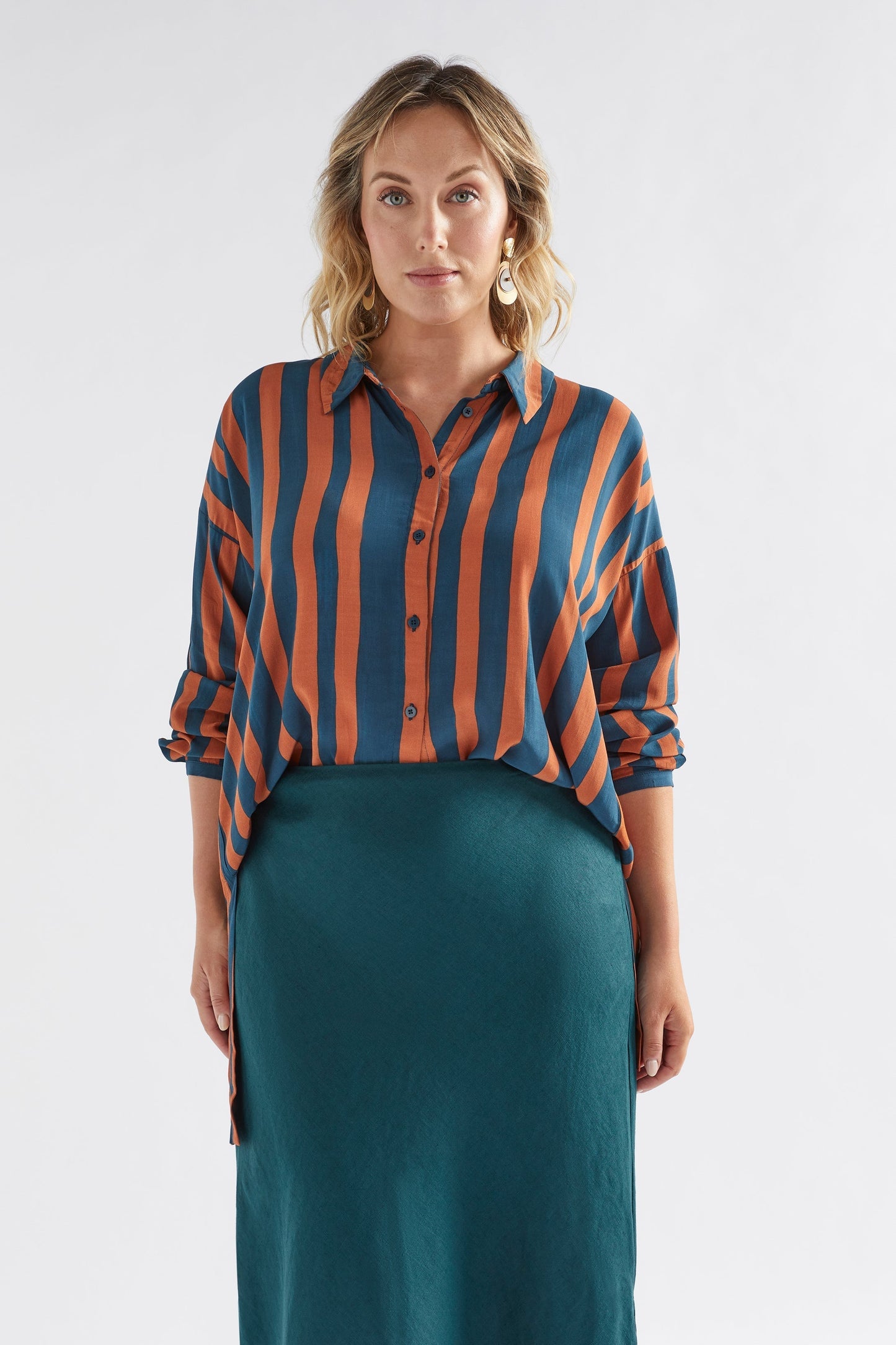 Tilbe Shirt | Bronze-Teal Paint Stripe