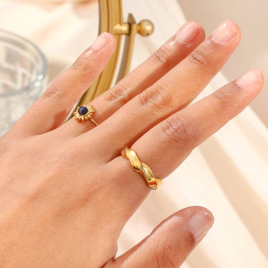 Twist Ring | Gold