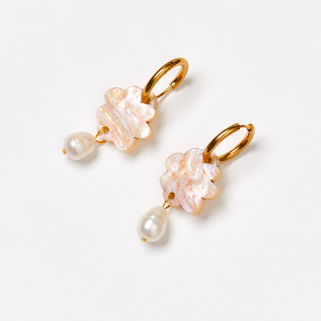 Cloud & Pearl Earrings | Gold Swirl