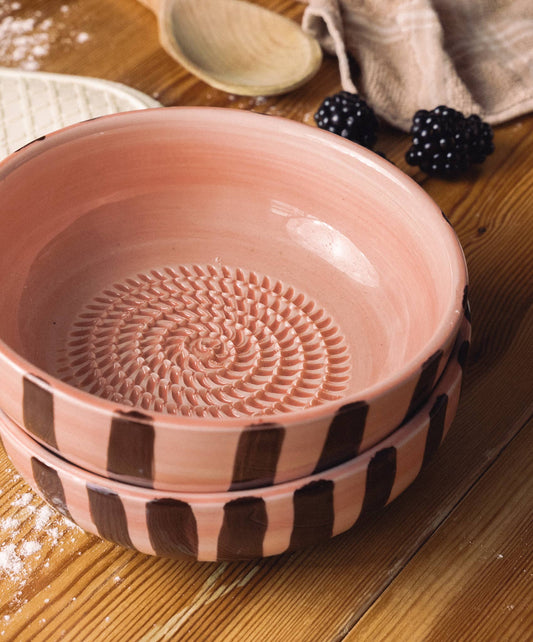 Medium Grater Bowl | Chocolate
