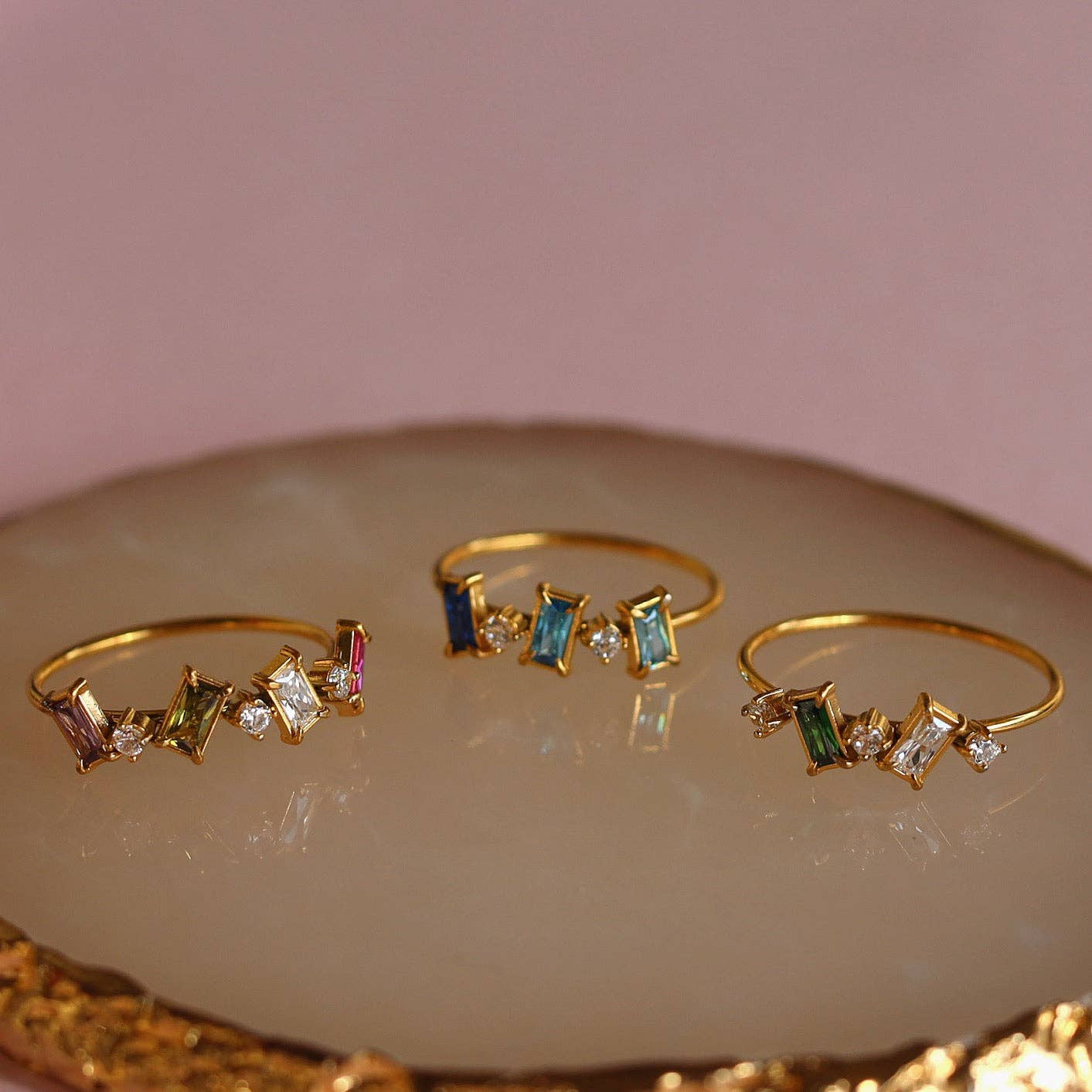 Dara | Multi Stone Ring Gold