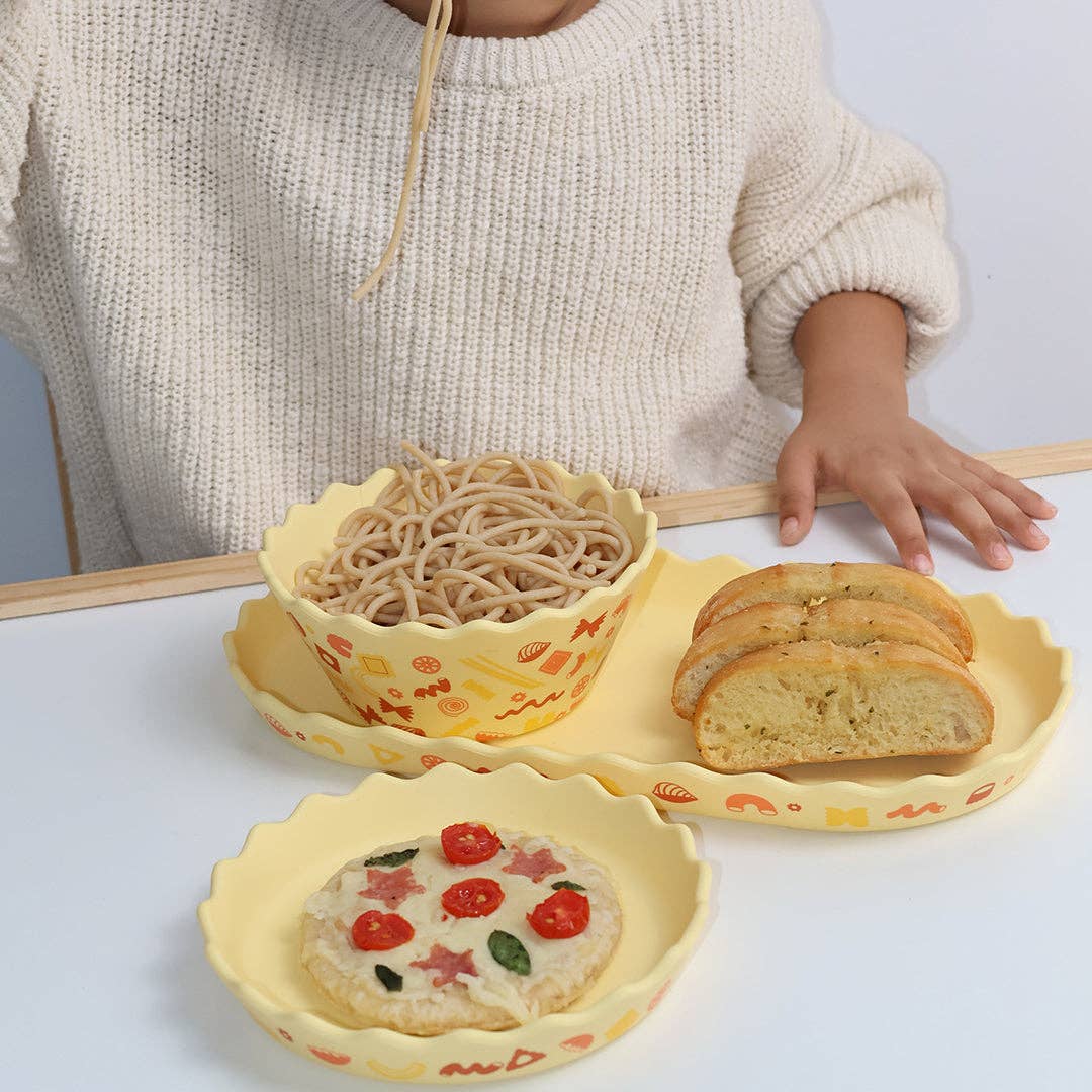 Pasta Wavy Edge Silicone Bowl and Plate Set