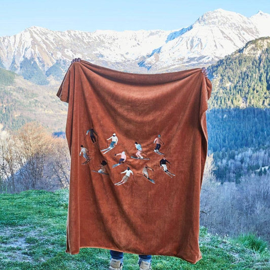 Embroidered Fleece Throw | Après-ski