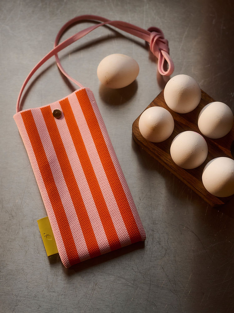 Phone Pouch | Knitted stripes