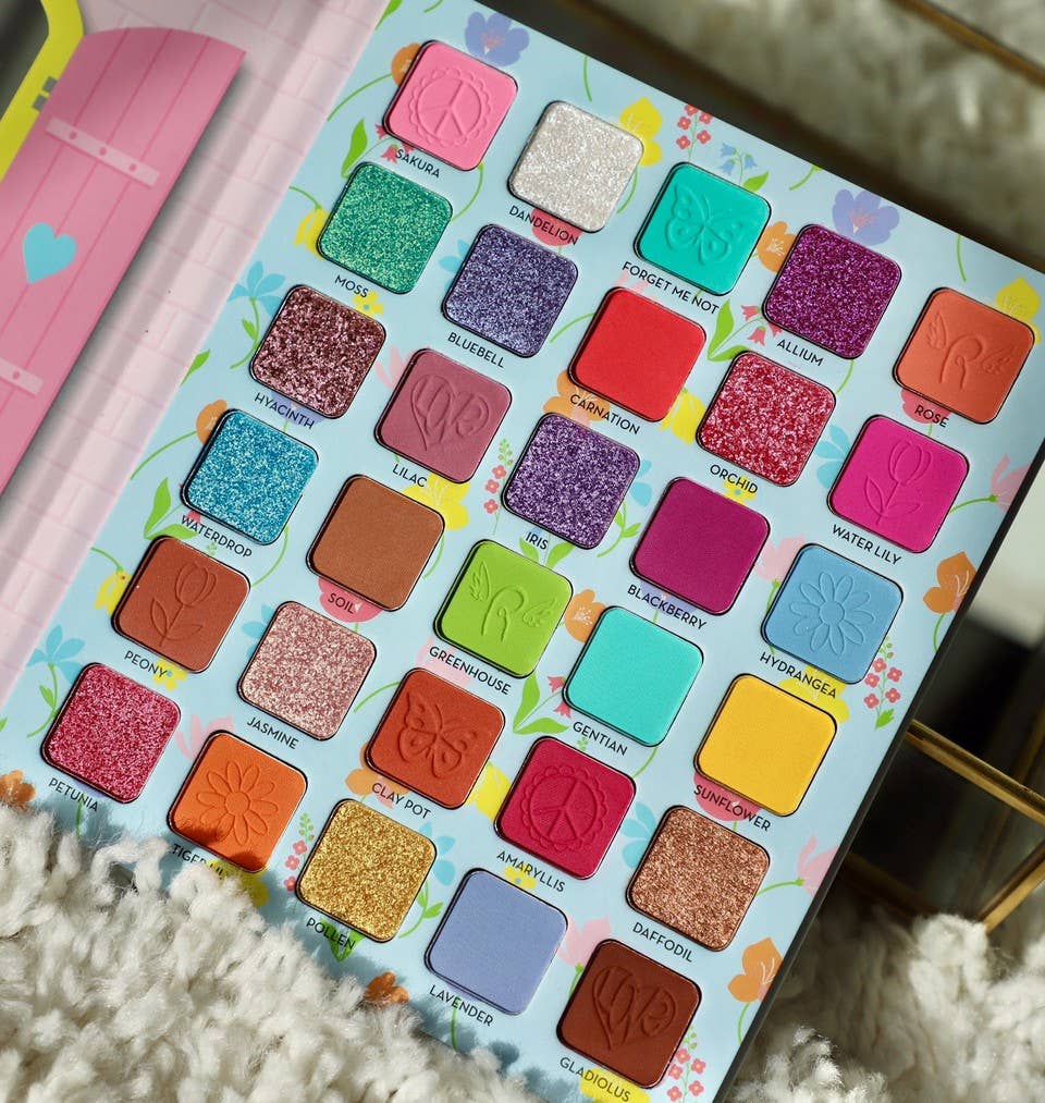 Eye Shadows Palette | 30 pigments | Freshly Cut Flowers