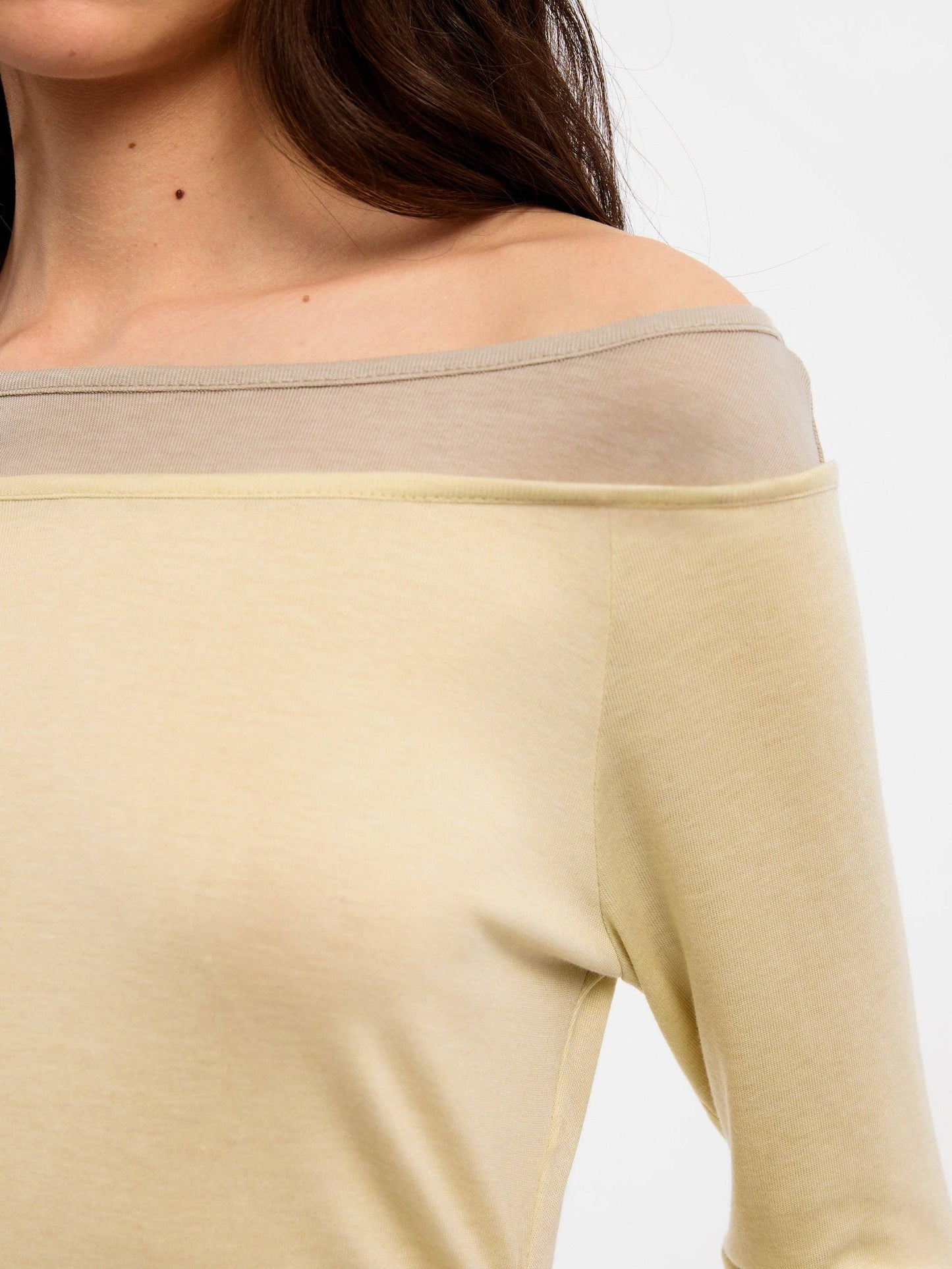 Off-Shoulder T-Shirt | various colours