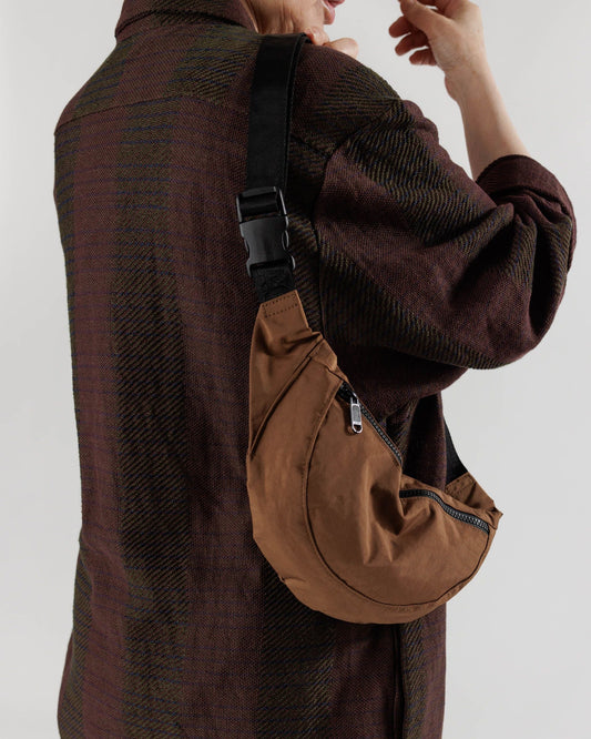 Crescent Fanny Pack | Brown