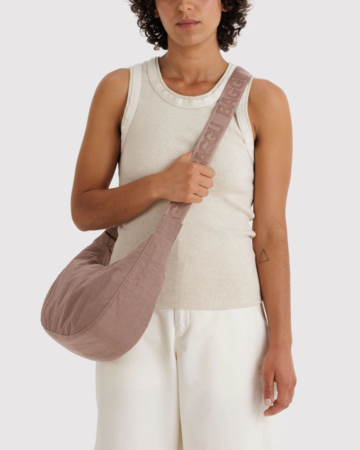 Medium Crescent Bag | Toasted Almond